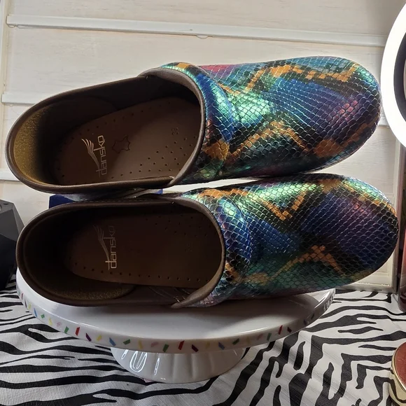 Dansko Women Multicolor Mermaid metallic Clogs - Picture 7 of 12